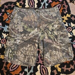 🔥🔥Mossy Oak Woodland Camo Cargo Shorts🔥🔥Size 38